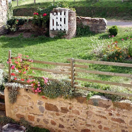 Semesterbostad Spacieux A Avec Cheminee, Jardin Et Equipements Enfants - Fr-1-496-257