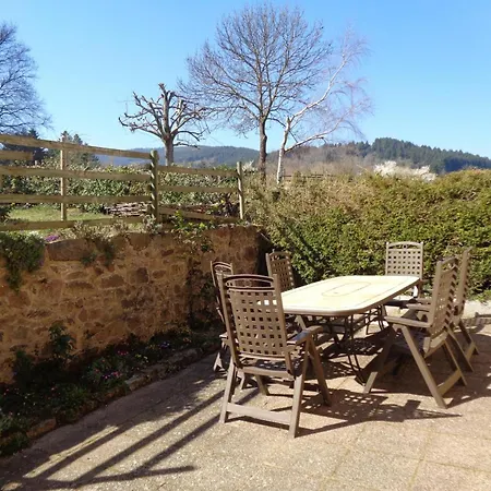 Casa rural De 132 M² Avec Cheminée Et Jardin à - Fr-1-496-257 Renaison