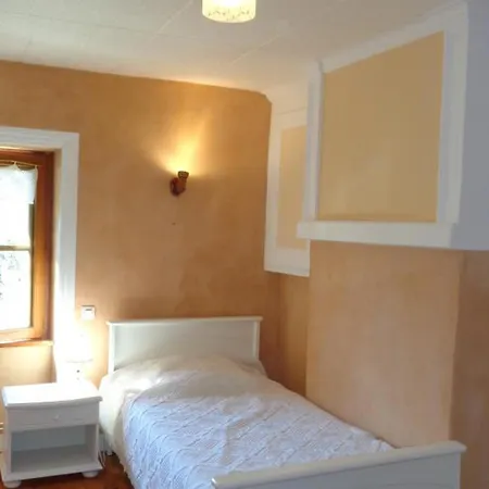 Casa rural De 132 M² Avec Cheminée Et Jardin à - Fr-1-496-257 Renaison