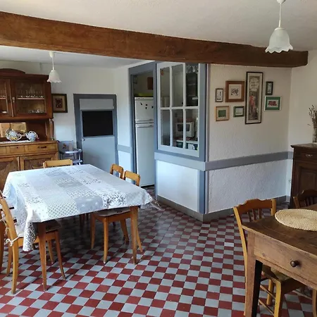 Renaison, 4 Pièces, 6 Personnes - Fr-1-496-257